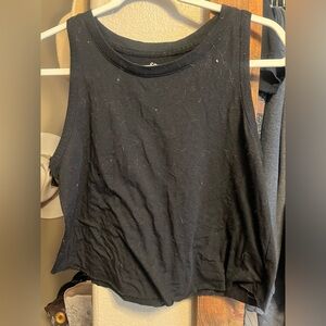 Black cropped tank